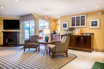 هتل Quality Inn Colchester  Burlington