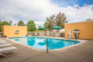 هتل Quality Inn Colchester  Burlington