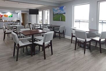 هتل Quality Inn Colchester  Burlington
