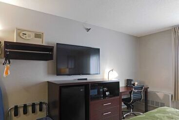 هتل Quality Inn Colchester  Burlington