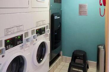 هتل Quality Inn Cranberry Township