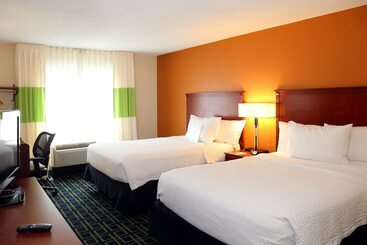 هتل Quality Inn Cranberry Township