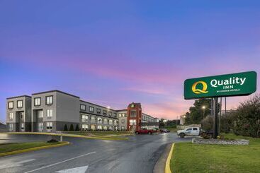 هتل Quality Inn