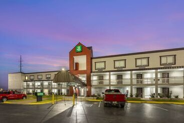 هتل Quality Inn