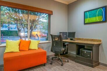 هتل Quality Inn & Suites