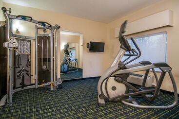 هتل Quality Inn & Suites