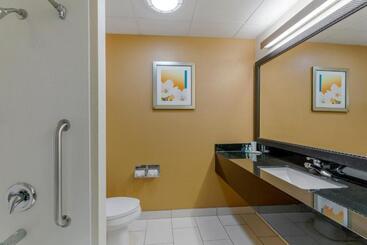 هتل Quality Inn & Suites Sandusky