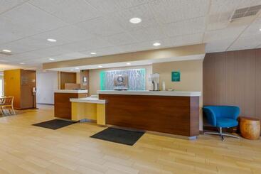 هتل Quality Inn & Suites Sandusky