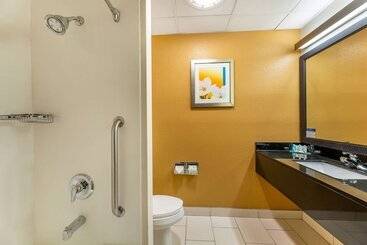 هتل Quality Inn & Suites Sandusky