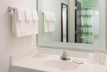 هتل Springhill Suites Kansas City Overland Park