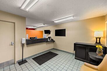 هتل Suburban Studios Winston Salem Near Hanes Mall
