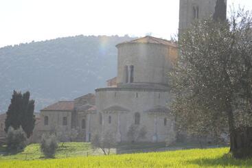 هتل La Palazzetta Di Luca E Flavio
