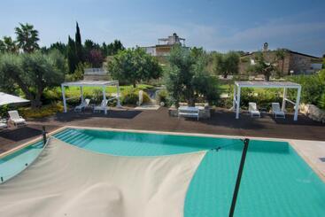 تختخواب و صبحانه Masseria La Tofala Benessere & Spa