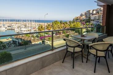 Fortunella Suites & Villas