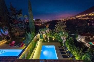 Hedera Estate - Villa Hedera