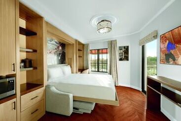 هتل Disney's Riviera Resort