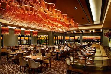هتل Disney's Riviera Resort
