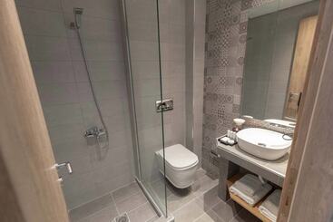 هتل Grand Port Suites