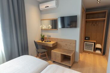 هتل Grand Port Suites