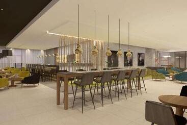 هتل Hilton Garden Inn Windhoek