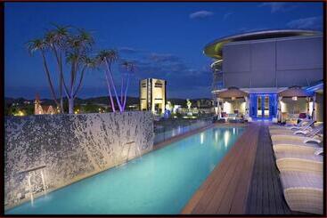 هتل Hilton Garden Inn Windhoek