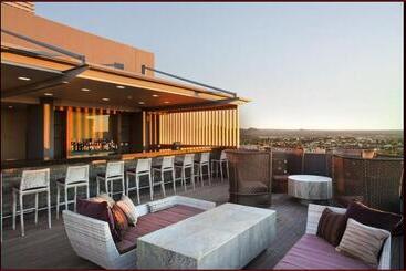 هتل Hilton Garden Inn Windhoek