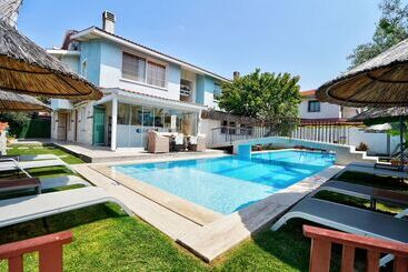 هتل Lamira Suites Alacati