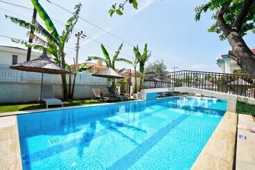 هتل Lamira Suites Alacati