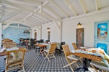 هتل Lamira Suites Alacati