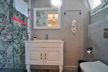 هتل Lamira Suites Alacati