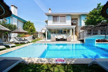 هتل Lamira Suites Alacati