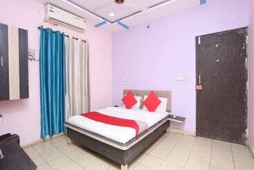 هتل Landmark 2 Power House By Oyo Rooms