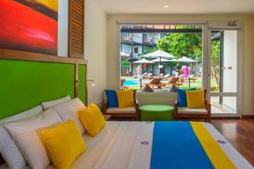 Mermaid Hotel & Club