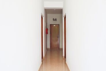 هتل Rosy Guest House By Oyo