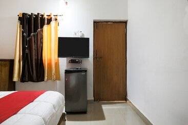 هتل Rosy Guest House By Oyo