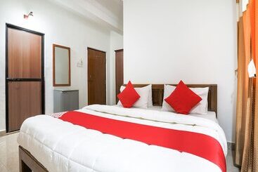 هتل Rosy Guest House By Oyo