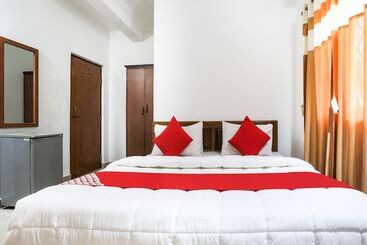 هتل Rosy Guest House By Oyo