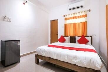 هتل Rosy Guest House By Oyo
