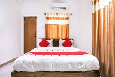 هتل Rosy Guest House By Oyo