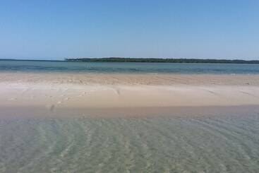 پانسیون Mafia Beach Resort