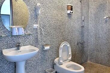 تختخواب و صبحانه Lotus Garden Homestay