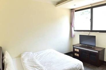 تختخواب و صبحانه Lotus Garden Homestay