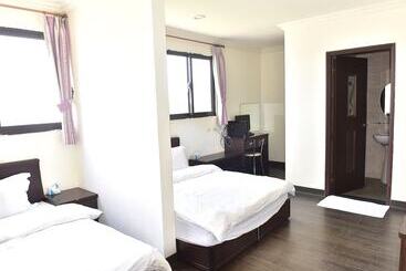 تختخواب و صبحانه Lotus Garden Homestay