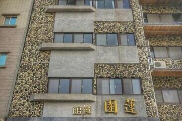 تختخواب و صبحانه Lotus Garden Homestay