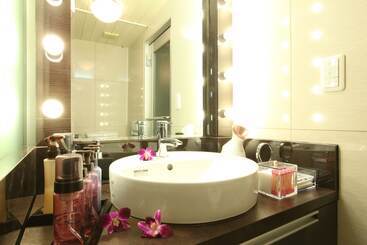 هتل Lusso Croce Urban Resort   Adult Only
