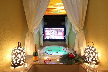 هتل Lusso Croce Urban Resort   Adult Only