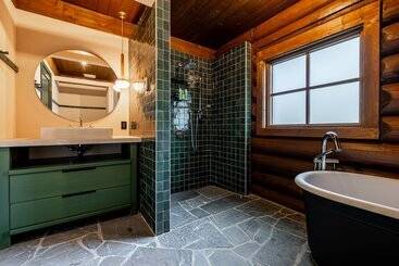 هتل Pine Bungalows