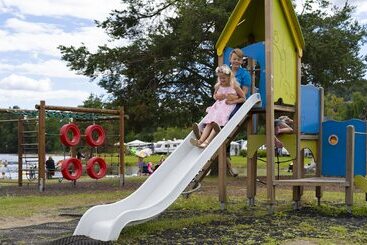 هتل Sveastranda Camping