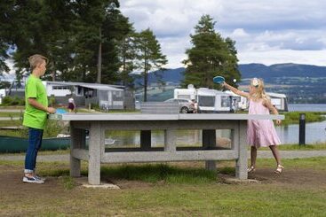 هتل Sveastranda Camping