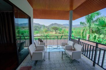 هتل The Organery Retreat